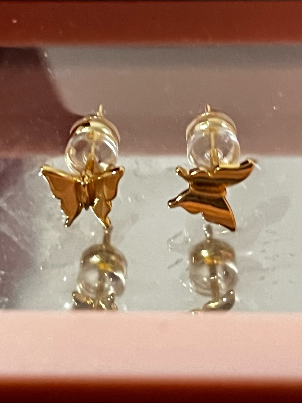 14 k gold plated Butterfly Stud Earrings Plus  Reusable floating jewelry box.NWT